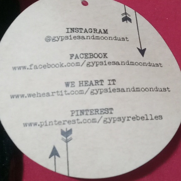 GYPSiES&Moondust BNWOT luxe Velvet and lace Top! DEADSTOCK! - Picture 4 of 7